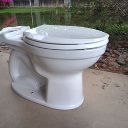 Champion 4 Max toilet - New Tank!