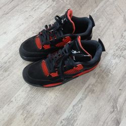 Jordan 4s
