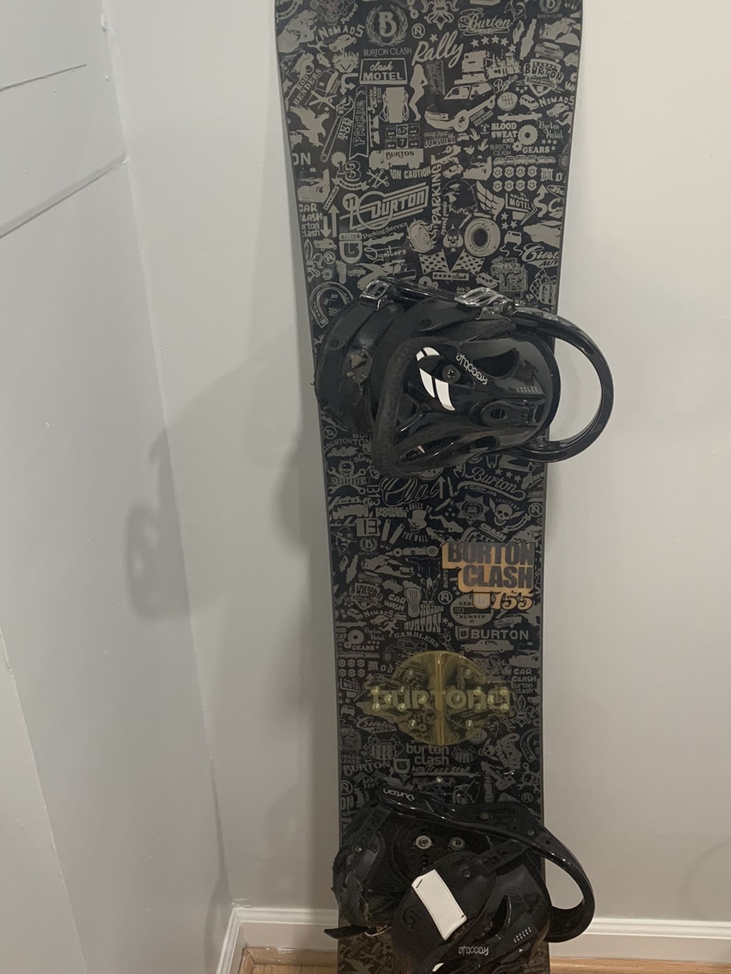 Burton Clash 155 Snowboard With Bindings for Sale in Fairfax, VA OfferUp