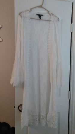 White maternity robe/ lingerie robe