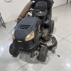Craftsman LT2000 Riding Lawn mower