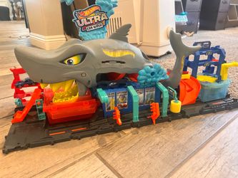 Hot wheels city shark car wash