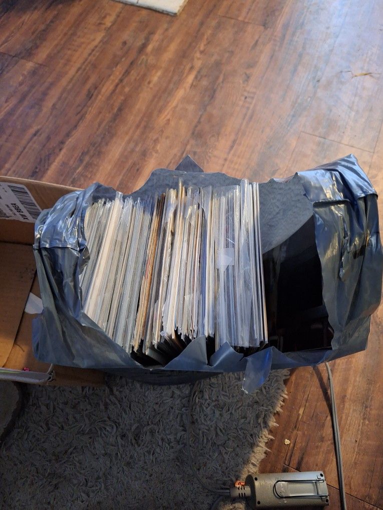 Bag Of Over 100 Comics. Mystery Bag,no Peeking