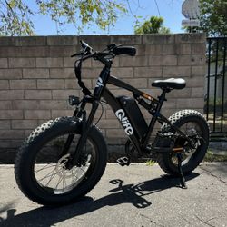 Medium Size BMX Style Electric Bike EBike | Qlife Racer Fat Tire 2.0