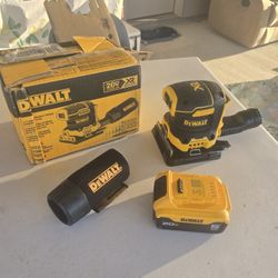 🔥$140 NO NEGOTIABLE🔥 Dewalt 20V XR 1/4 Sheet Variable Speed Sander with 20V XR 5 Ah Battery Pack (NO CHARGER)