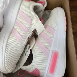 NIB -Adidas Racer TR23 J 'Off White Bliss Pink girls size 1