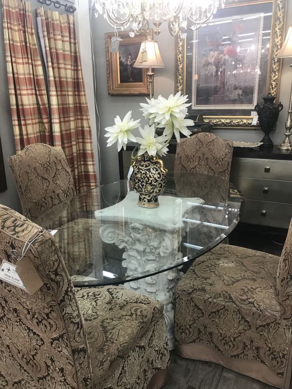 Exquisite Dining Table And 4 Chairs Furniture In Little Rock Ar Exquisite Dining Table And 4 Chairs Furniture In Little Rock Ar Offerup
