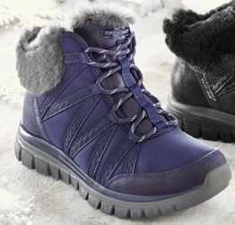 Skechers Cozy Winter Boots – Size 6 – Brand New
