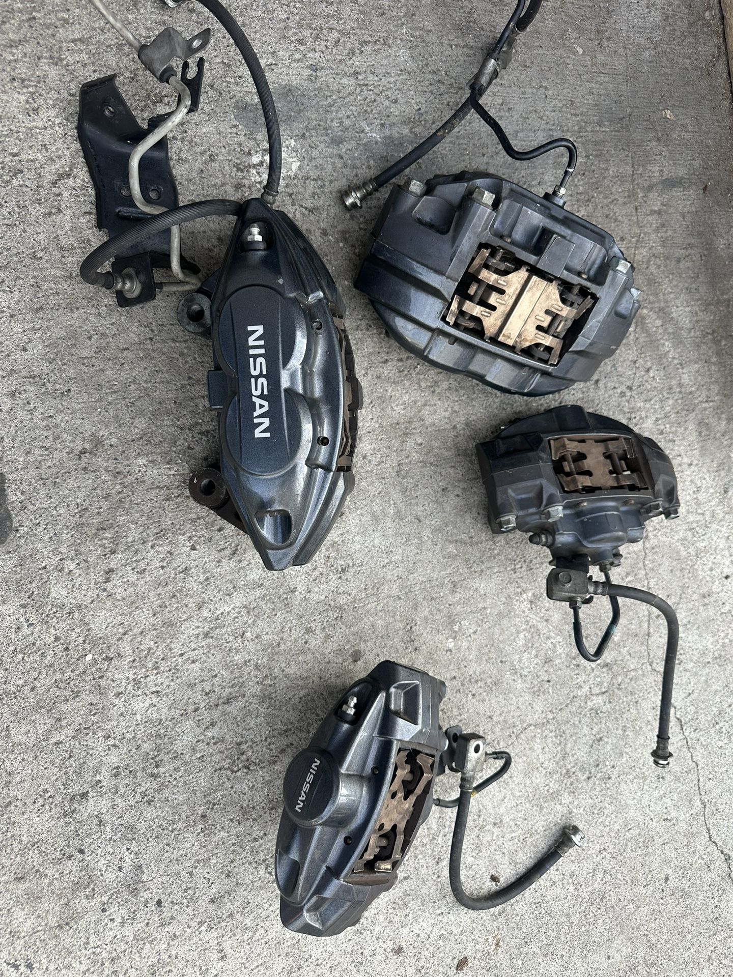 370z Big Brake Calipers