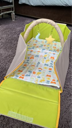 Infantino portable baby play area