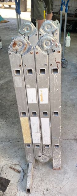 Foldable ladder