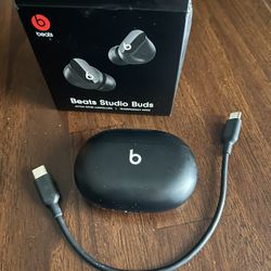 Beats Studio Buds