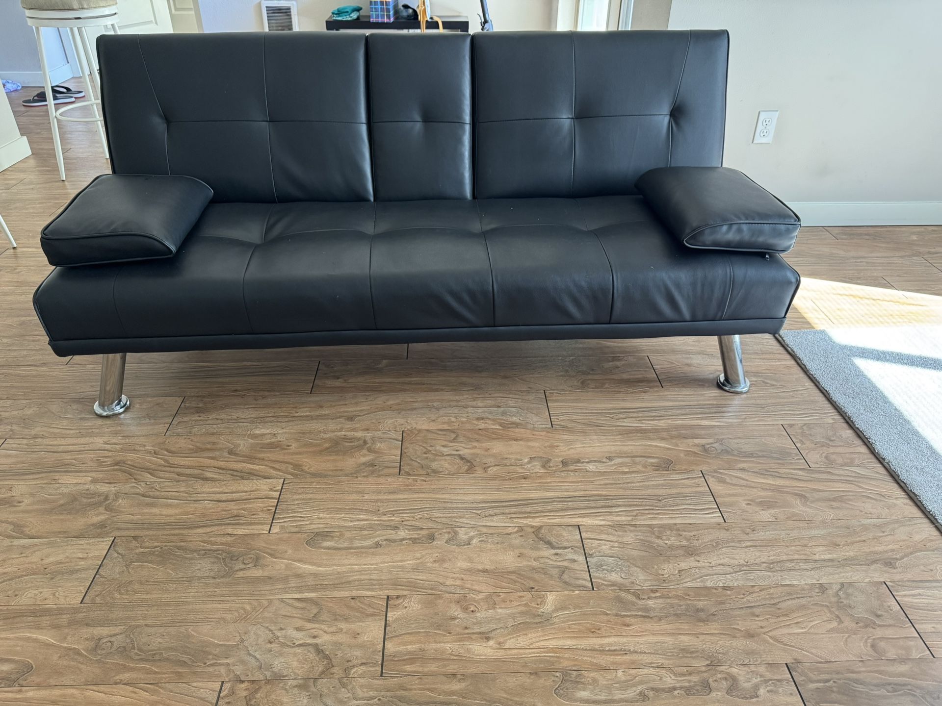 Sofa In Very Good Condition For Sale