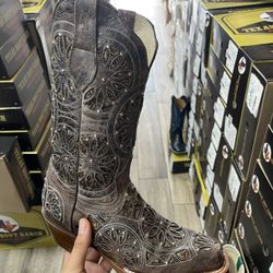 womens western boots