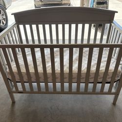 Baby Crib & Mattress. 