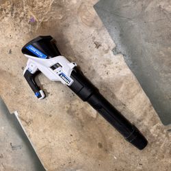 Hart Brushless Cordless Leaf Blower 650CFM 