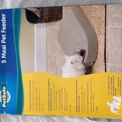 5 Meal Pet Feeder (UNBOXED)