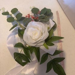 Paquete de rosas para decoración sillas