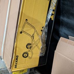 DeWalt Sliding Mider Saw And Table