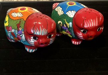 Set Of Mexican Talavera folk art piggy Salt & Pepper Hand Painted