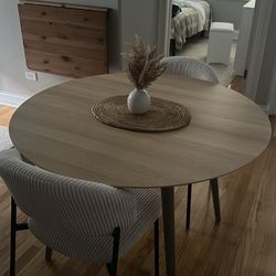 Dining Table Round