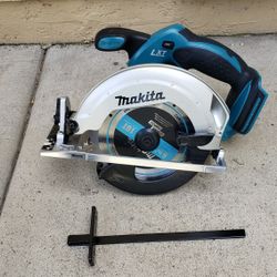 Makita 18v Circular Saw Brand New Tool Only Includes Blade  Size 6 1/2