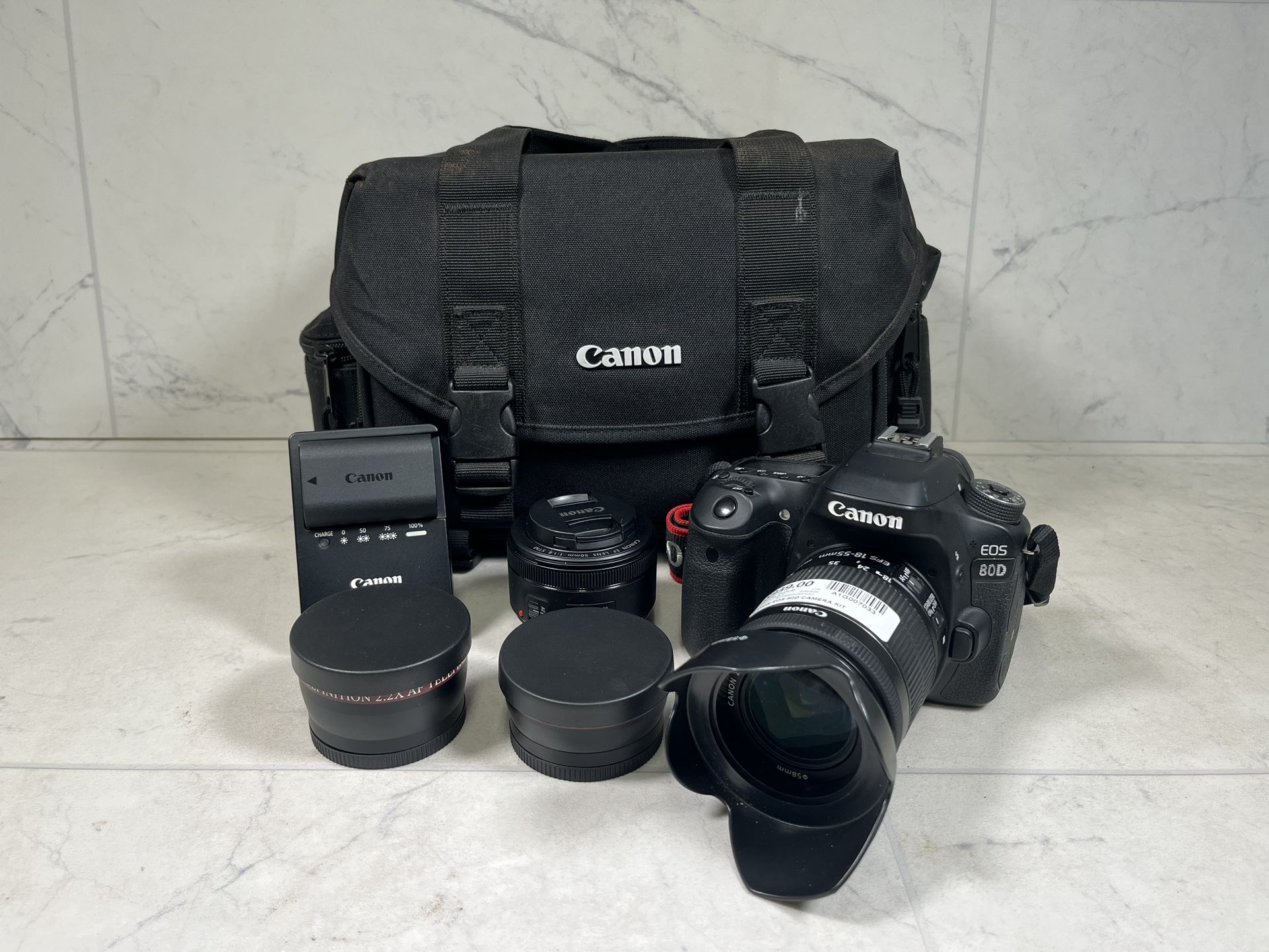 Canon Eos  80D Camera Kit (A1G007033)