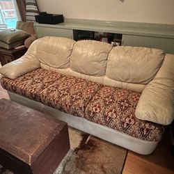 Leather couch- Great Condition