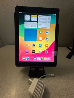iPad 6th generation 32GB Wi-Fi iOS 17 Gray