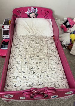 Minnie Toddler Bed