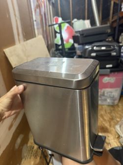 Tiny Trash Can 