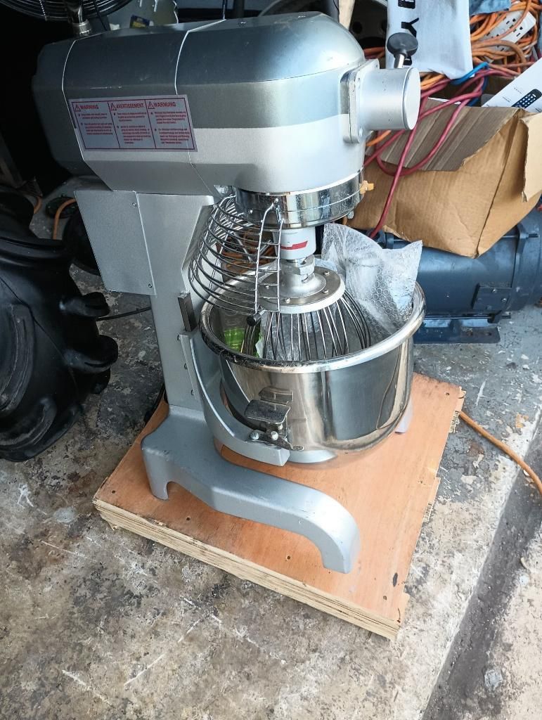 General 20qt Mixer