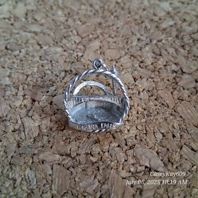 Sterling Silver Niagara Falls Pendant