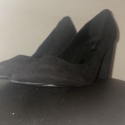 Brand new Black Velvet Heels - Size 8.5