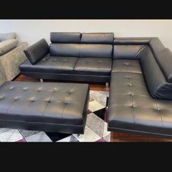 *June Sale Event!!!*---Modern Ibiza Black Leather Sectional Sofa W/Ottoman---Delivery And Financing Available😎