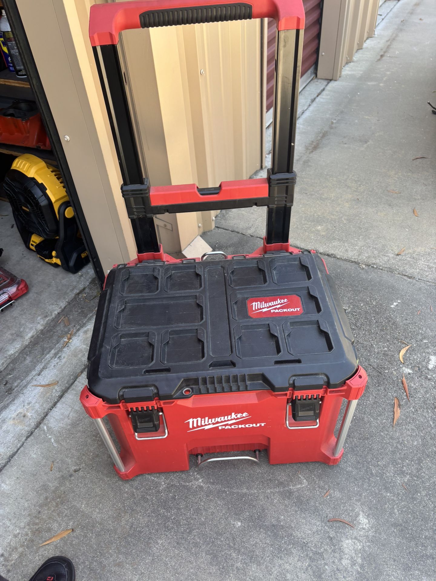 Milwaukee Packout Rolling Toolbox