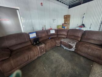 Sectional couch 3 motors (3 recliners)