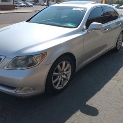 2007 Lexus LS460