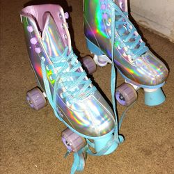 Roller skates pixie