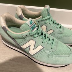 New Balance 996