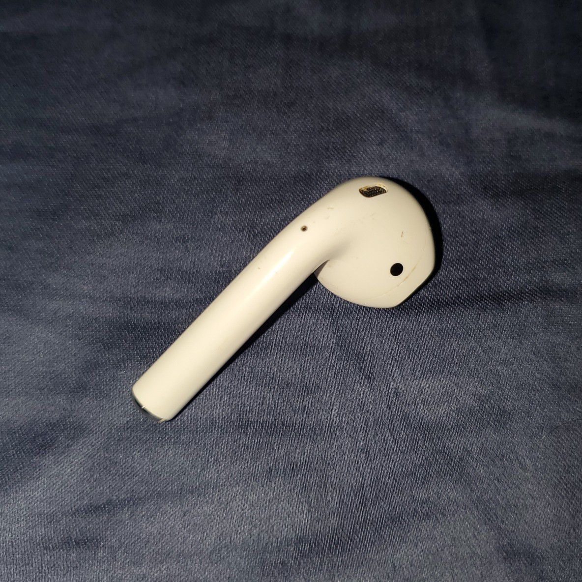 Apple Airpods (Right Earbud Only)