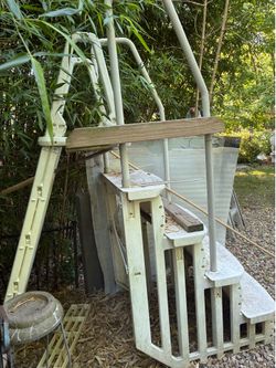 Above ground Pool Ladder about 4-1/2 to 5 Ft
