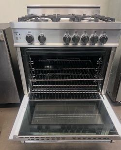 🔥 Bertazzoni 30” Professional Gas Range – Stainless Steel – $3,000