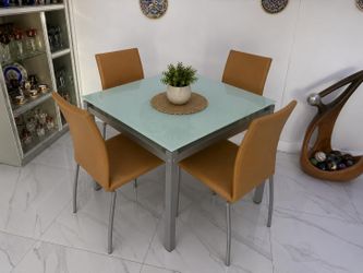 Dining set