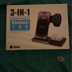 3 In 1 Wireless Charging Station