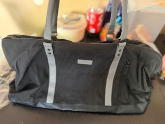 Bella Russo 24” Canvas Weekender Duffle Bag – Black & Gray