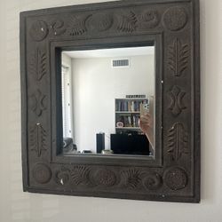 Living Room Decor / Mirror
