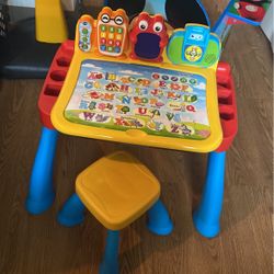 V Tech Kids Learning Desk 