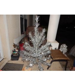 Vintage Star Band Sparkler Aluminum Pom Pom Christmas Tree & Color Wheel Light 47"