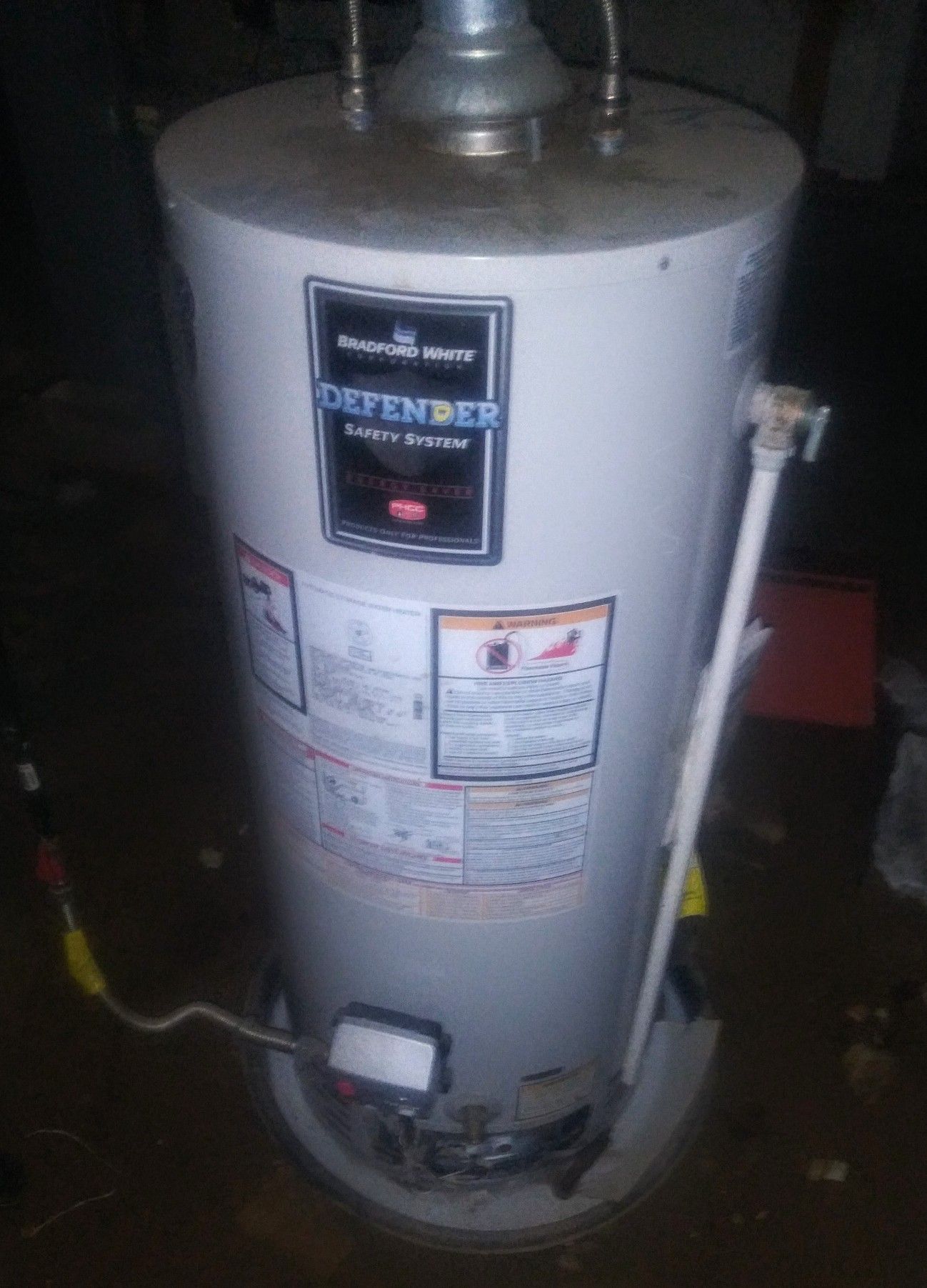 Defender 40 Gallon Gas Hot Water Heater for Sale in Kansas City, MO -  OfferUp